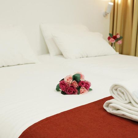 Hostal Royal Cruz Madryt Zewnętrze zdjęcie