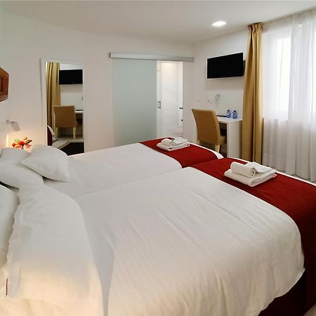 Hostal Royal Cruz Madryt Zewnętrze zdjęcie